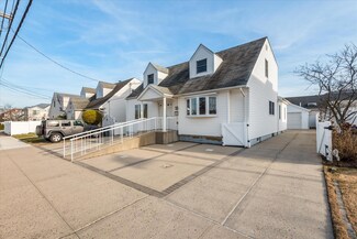 89-10 157th Ave, Jamaica, NY 11414