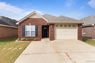 109 Turtle Dr, Elmore, AL 36025