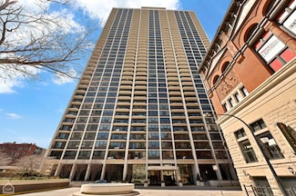 1560 N Sandburg Terrace Unit 2810J, Chicago, IL 60610