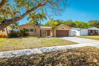 10460 NW 2nd Ct, Plantation, FL 33324