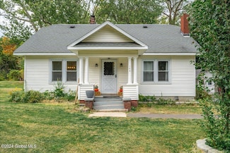 144 W Glenville Rd, Schenectady, NY 12302