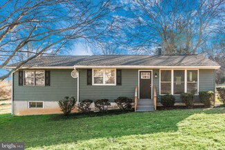 6937 Hollenberry Rd, Sykesville, MD 21784