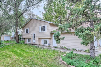 2738 111th Ave NW, Coon Rapids, MN 55433