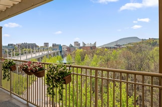 4 Cherokee Blvd, Chattanooga, TN 37405