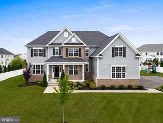 410 Gardenia Dr, South Harrison Township, NJ 08062