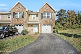 195 N Oakwood Ln, Selinsgrove, PA 17870