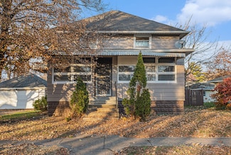 111 River Dr, Three Rivers, MI 49093