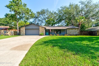 35 Whippoorwill Ln, Ormond Beach, FL 32174