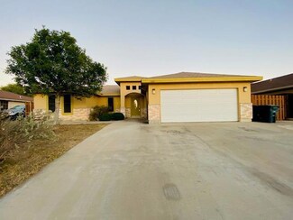 488 Falcon Blvd, Eagle Pass, TX 78852