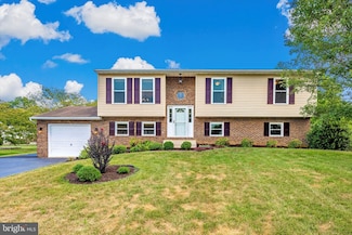 10613 Greenwich Dr, Williamsport, MD 21795