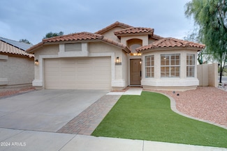 2203 E Crest Ln, Phoenix, AZ 85024