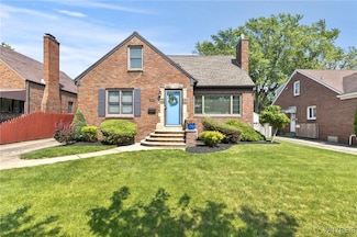 580 Roycroft Blvd, Buffalo, NY 14225