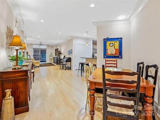 21 Battery Park Ave Unit 308, Asheville, NC 28801