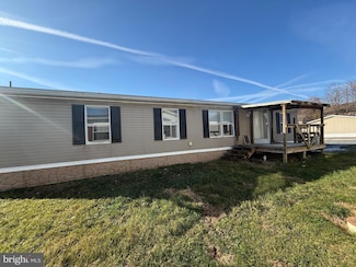 100 Lilly Dr, Ephrata, PA 17522