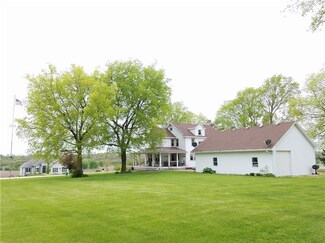 2621 160th St, van Meter, IA 50261