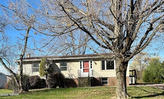 122 Lime Bluff Rd, Hughesville, PA 17737