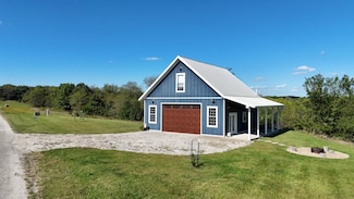 28896 E View Dr, Moravia, IA 52571