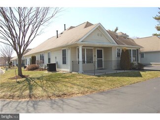 40 Avenrowe Ct Unit 13, Fairless Hills, PA 19030