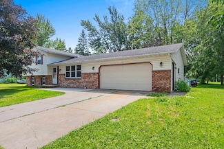 232 W Green Bay St, Pulaski, WI 54162