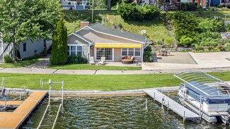 6480 Lakeshore Dr, Saranac, MI 48881
