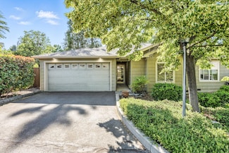2130 Birchwood Ln, Ashland, OR 97520