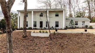 800 Glenairy Dr NE, Atlanta, GA 30328