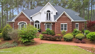 5 Wake Forest Ct, Southern Pines, NC 28387
