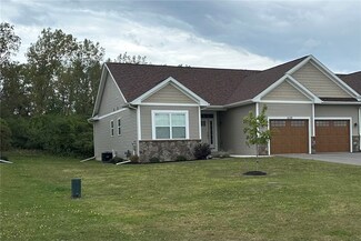 5129 Red Oak Ln, Batavia, NY 14020