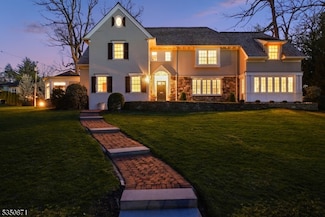 55 Oxbow Ln, Summit, NJ 07901