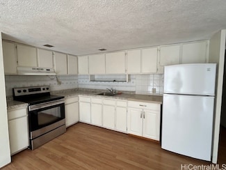 2281 Ala Wai Blvd Unit 204, Honolulu, HI 96815