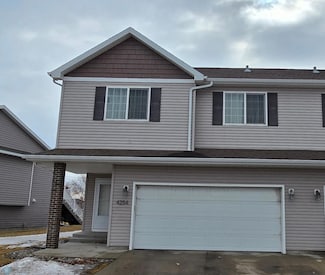 4254 Auburn Ave, Fargo, ND 58104