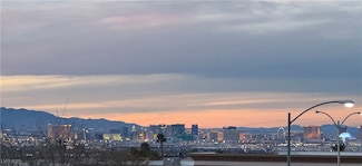 2305 W Horizon Ridge Pkwy Unit 322, Henderson, NV 89052