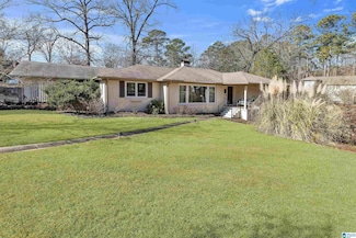 3316 Blueberry Ln, Vestavia, AL 35216