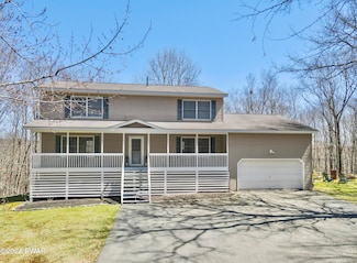 125 Overlook Dr, Milford, PA 18337