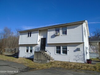 821 Hillside Ave, Schenectady, NY 12308