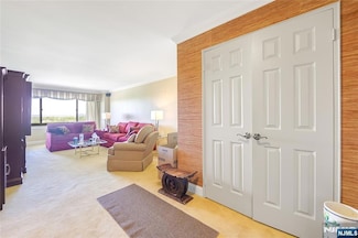 307 Prospect Ave Unit 11G, Hackensack, NJ 07601