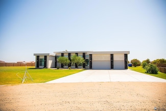 12815 S Greenview Way, Yuma, AZ 85365