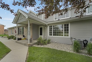10380 W Whitnall Edge Cir Unit F, Franklin, WI 53132