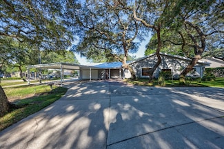 235 Linstew Dr NW, Fort Walton Beach, FL 32548