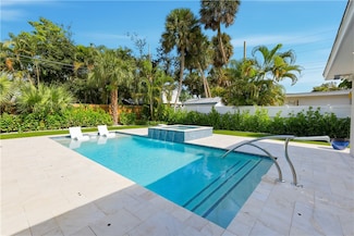 635 Gardenia Ln, Vero Beach, FL 32963