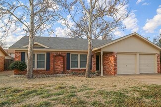 1927 67th St, Lubbock, TX 79412