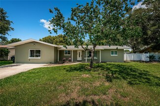 516 7th Ave SW, Largo, FL 33770