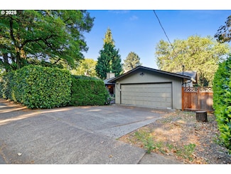 5623 SE Cesar e Chavez Blvd, Portland, OR 97202