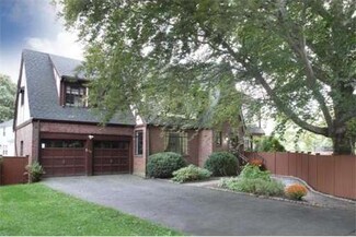 94 Grove St, Auburndale, MA 02466