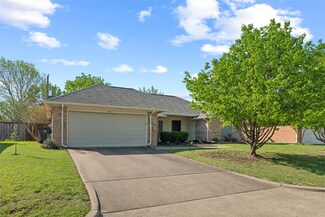310 Myrtle Ave, Waxahachie, TX 75165