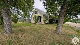 103 N Central Ave, Fairview, MT 59221