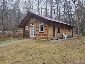 116 Beaver Lake Dr, Stoddard, NH 03464