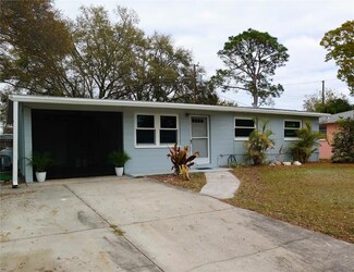 9095 Enchantment Dr, Largo, FL 33773