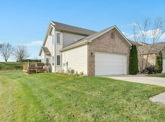 8078 Tuckaway Ct, Crown Point, IN 46307