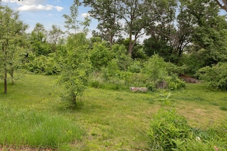 2705 Hillview Rd, Mounds View, MN 55112